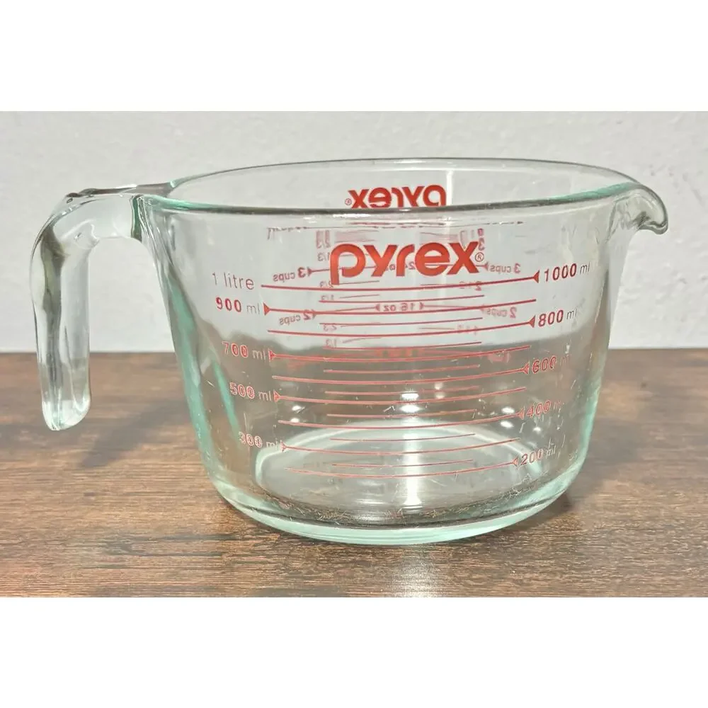 Vintage Pyrex Large 4 Cup/ 32 oz Red Letters Open Handle #532 USA